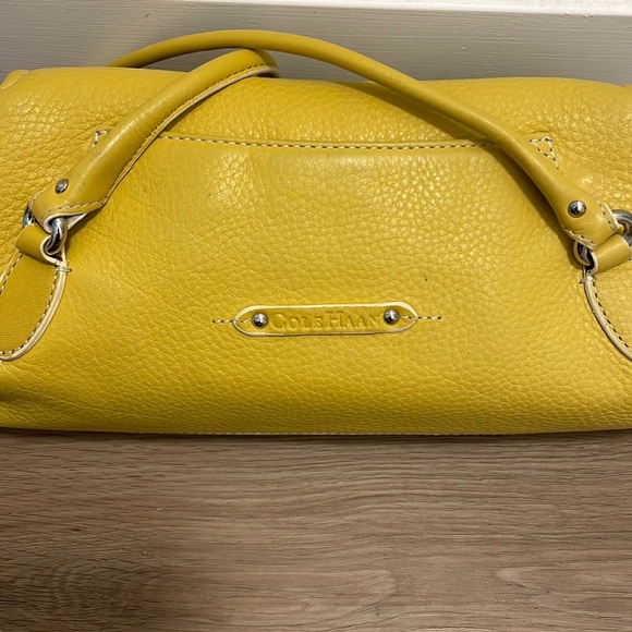 Cole Haan yellow baguette bag - Picture 4 of 7